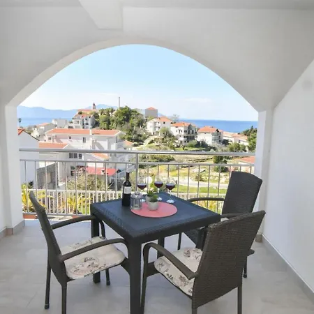 Mit Terrasse By Interhome Апартаменты
