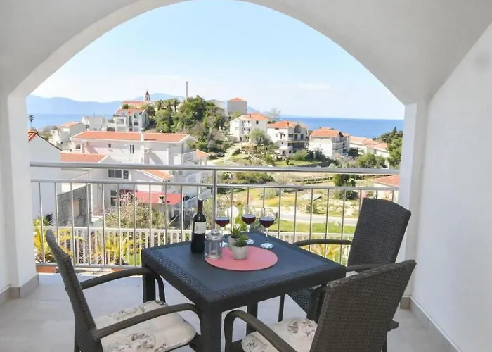 Mit Terrasse By Interhome Apartmán
